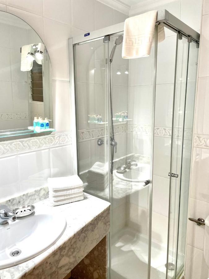 Apartamentos Ulia Бенідорм Екстер'єр фото