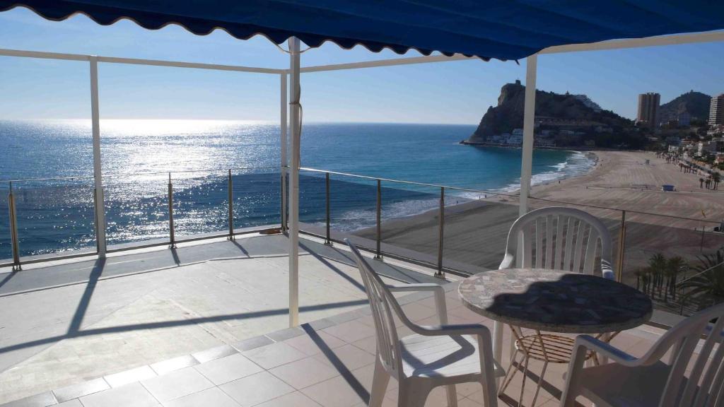 Apartamentos Ulia Бенідорм Номер фото